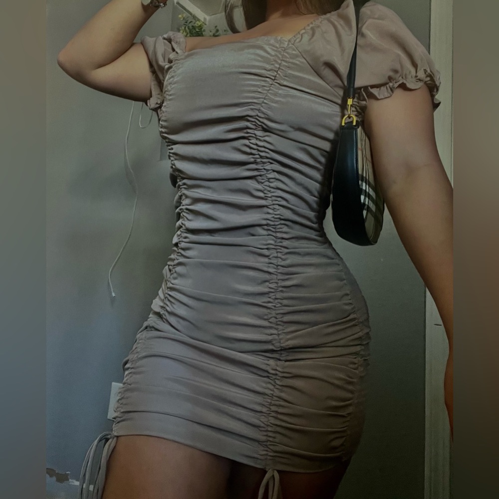 Size s beige dress